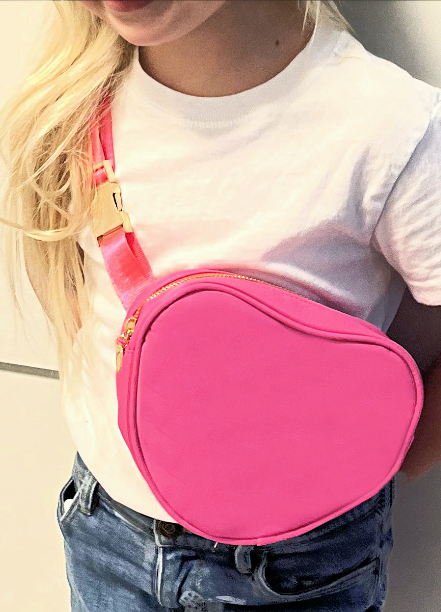 heart bag in pink on white shirt and jeans kids